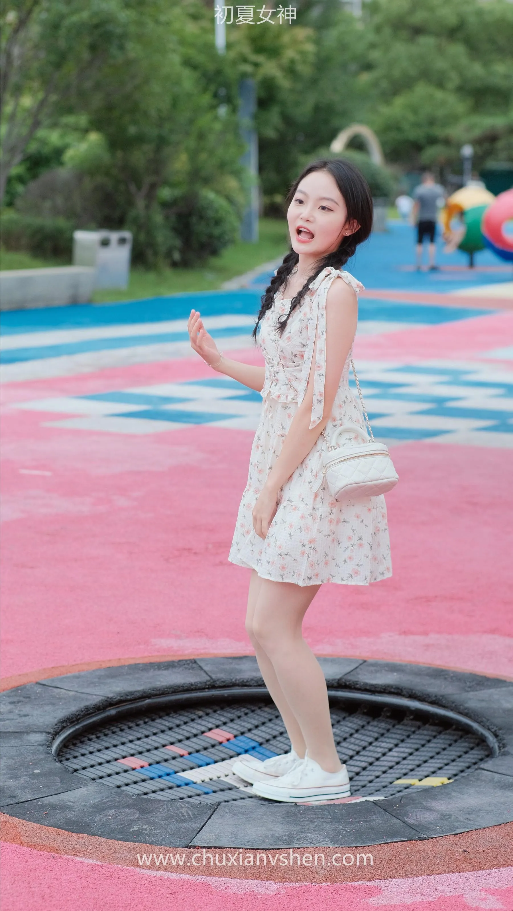 初夏女神 NO.050 双双 公园游玩 [221P]插图1